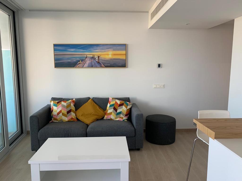 Precioso Carvajal - The Wave Apartment